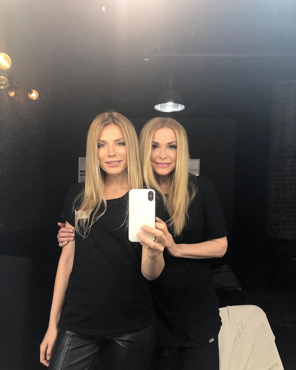 Мамины гены: Старшая дочка Сумской показала фигуру в купальнике