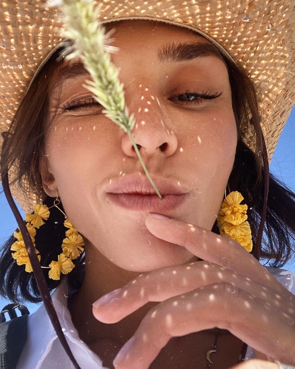 "Эти места нужно посетить!": Ведущая "Орел и решка" записала эмоциональное видео