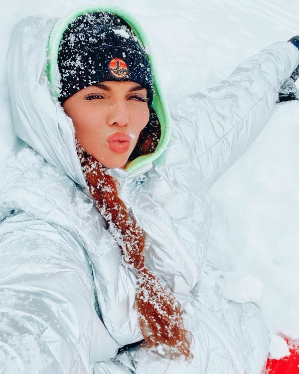 "Плод любви": Седокова намекнула на четвертого ребенка