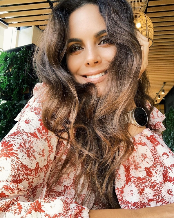 Как вам look?: Каменских засветилась на публике в "веселом" наряде