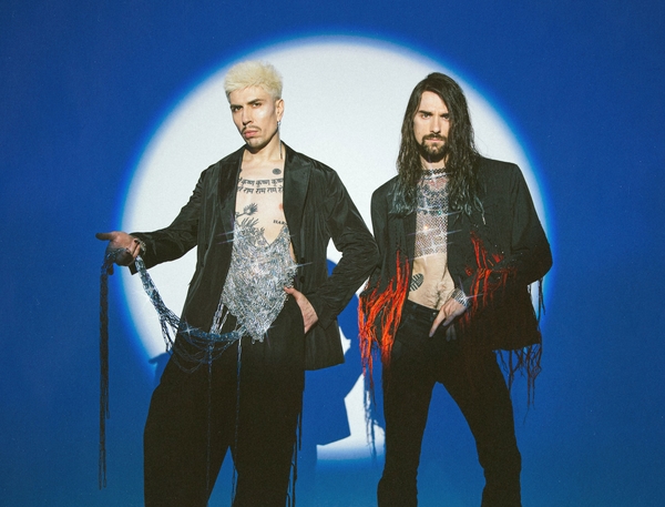 Группа АГОНЬ ностальгический хит "По темным улицам" - видео