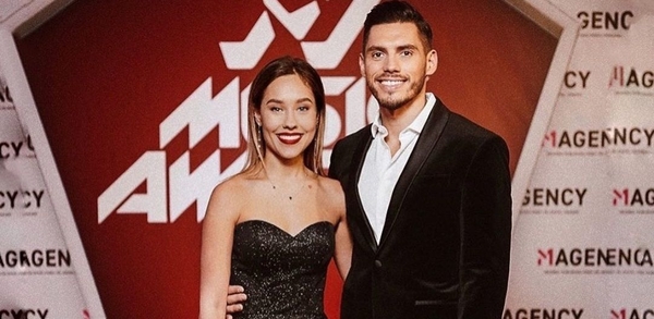 Слишком откровенно: Обнаженные Квиткова и Добрынин станцевали на камеру