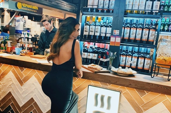 instagram.com/annasedokova