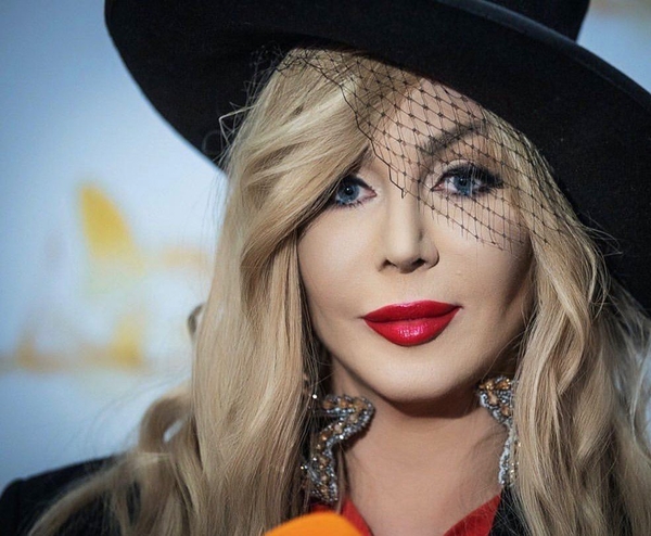 Любовь: Ирина Билык показала кадры яркой фотосессии с 4-летним сыном