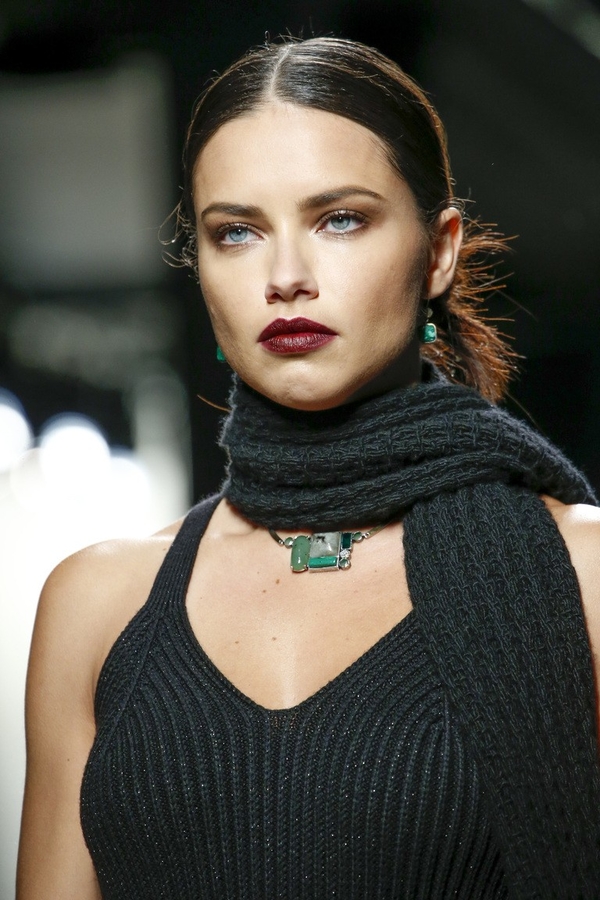 Образ дешевки: ТОП-7 бьюти-деталей, которые делают вас проще