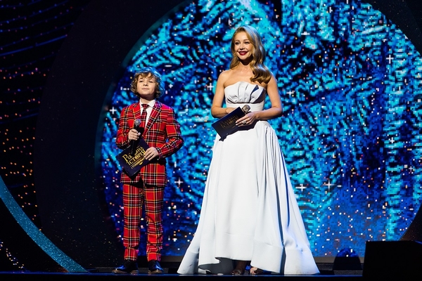 Кароль, Санина и Шоптенко рассказали о традициях празднования Нового года и Рождества