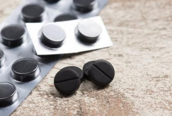 Как правильно принимать активированный уголь при отравлении?