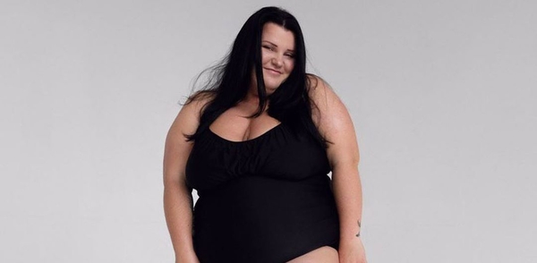 Уснула в мусоре: Alyona Alyona удивила новым фото