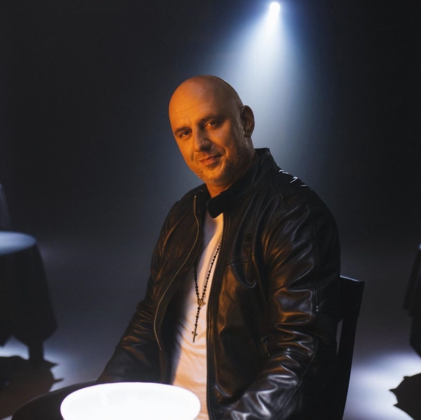 Потап отпраздновал Новый год за границей и без Каменских