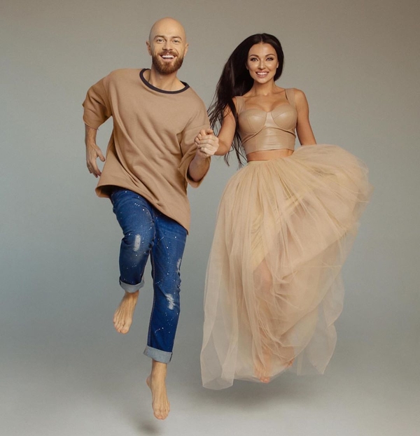 "Это счастье": Влад Яма показал новогоднее фото с женой