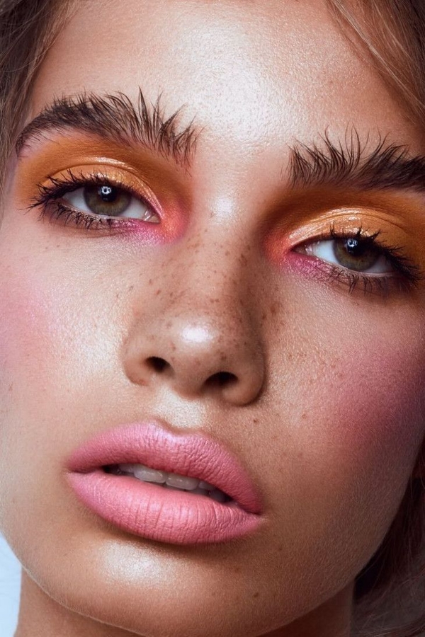 20 модных идей макияжа с розовым цветом
