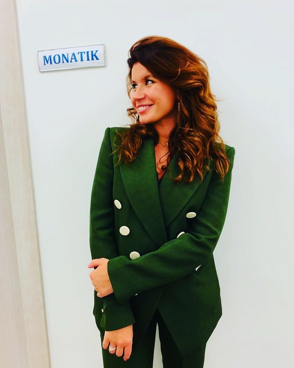 Супруга Монатика показала семейное фото с поездки в Куршевель