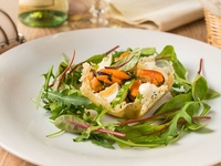 Салат с консервированными мидиями и апельсинами