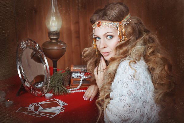 Рождество 2021: ТОП-5 гаданий на суженого