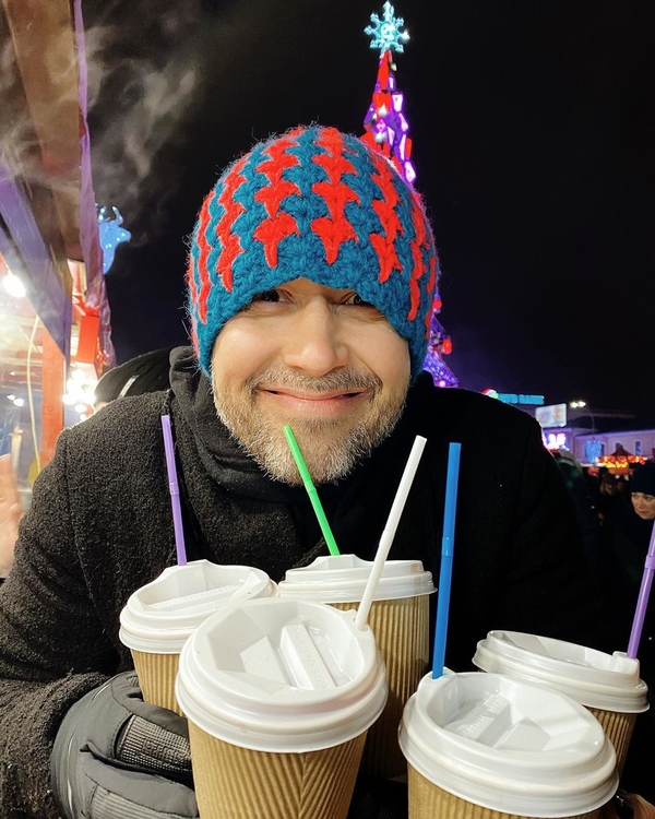 Его первый снег: Сергей Бабкин умилил Сеть снимком с младшим сыном