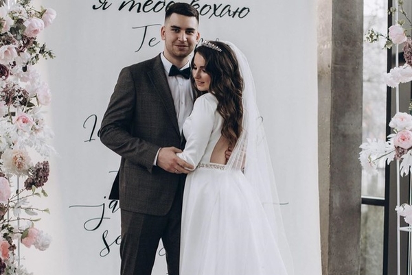 Дочь Кузьмы Скрябина показала волшебные свадебные фото