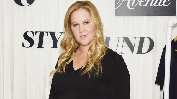 Актриса Эми Шумер показала последствия процедуры ЭКО