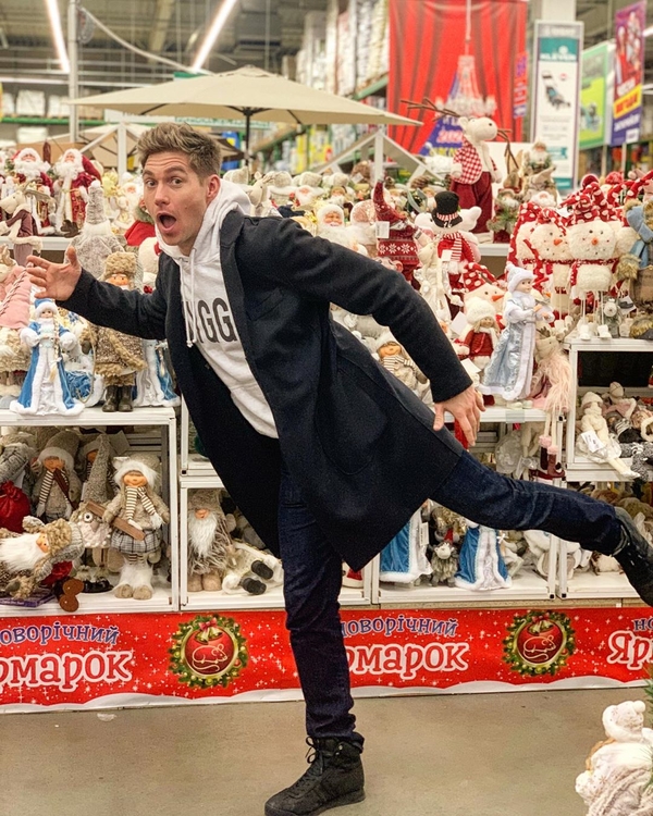 "Поздравьте, мальчик": Остапчук озадачил Сеть снимками из больницы