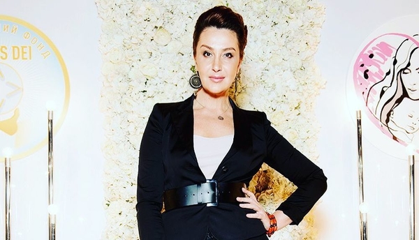 "И это мама пятерых детей": Снежана Егорова показала фото в купальнике