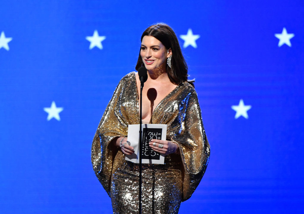 Актриса Энн Хэтэуэй рассекретила пол второго ребенка - СМИ