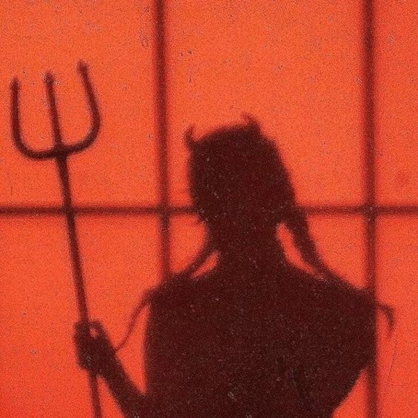 "Плохие девочки": 5 причин, почему они нравятся мужчинам больше тихонь