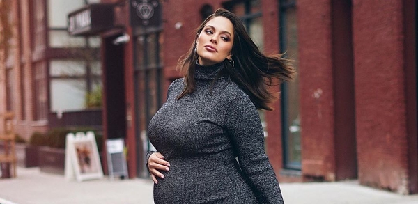 Модель Эшли Грэм сообщила о рождении первенца