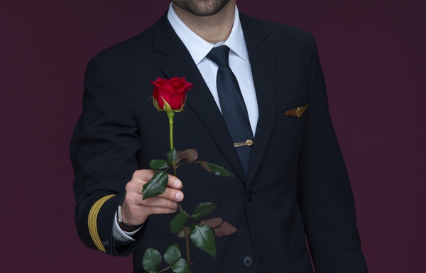 "Холостяк-10": Главным героем юбилейного сезона стал пилот