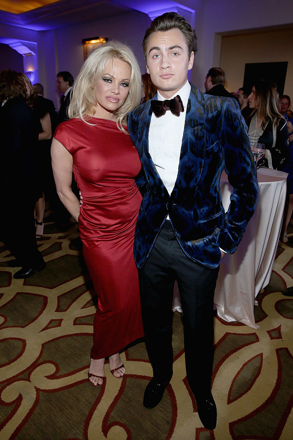 Тайная свадьба Памелы Андерсон: Как отреагировал старший сын актрисы