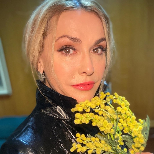 Вас годы не трогают: Сумская очаровала Сеть постельными фото