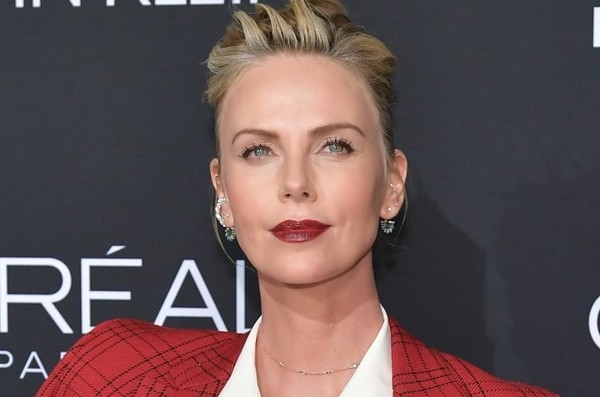 Шарлиз Терон откровенно рассказала об ужасах усыновления