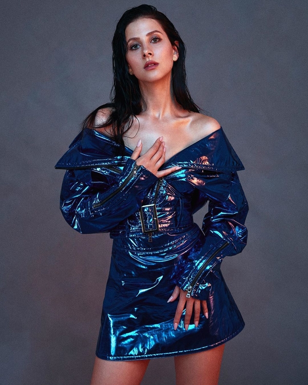 Экс-"ВИА Гра" Анастасия Кожевникова показала постельное фото