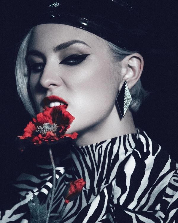 Тропическая ночь: MARUV устроила откровенную фотосессию на Бали