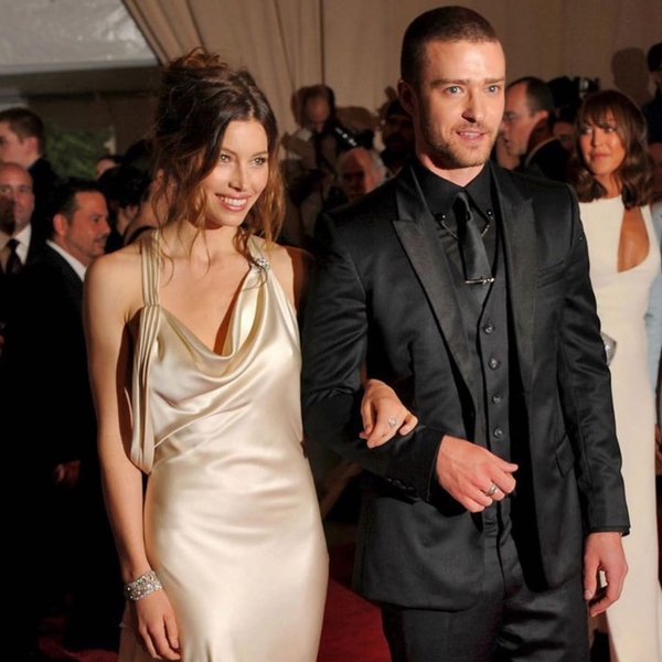 Джессика Бил впервые опубликовала фото с мужем после слухов о его измене