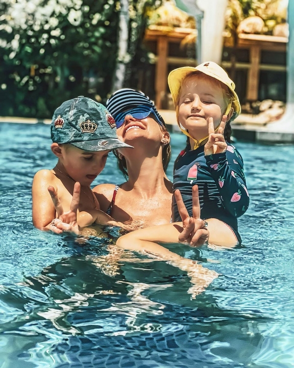 "Звезда, как мама": Дочка Славы Каминской умилила Сеть стильным look-ом