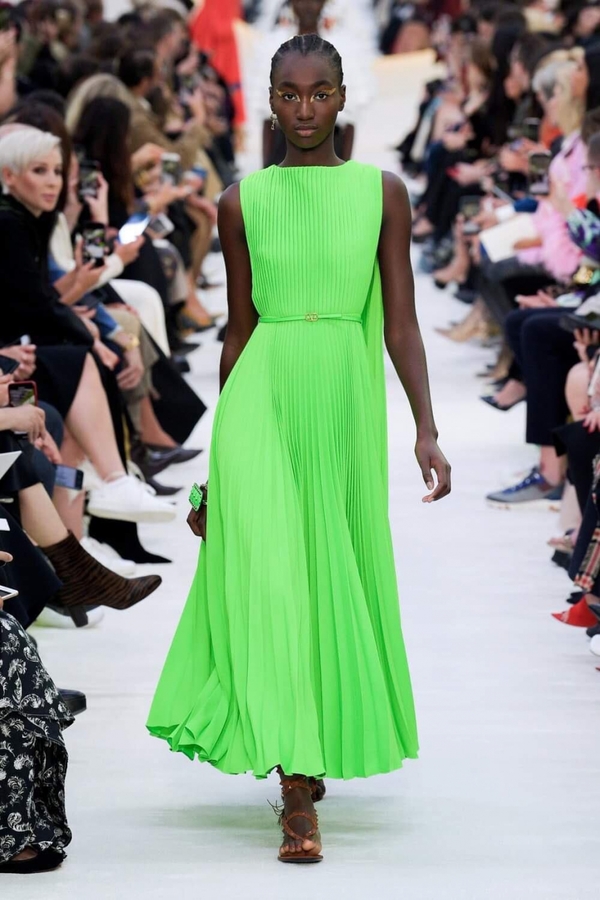 Весенний заход: ТОП-5 самых модных платьев нового фэшн-сезона