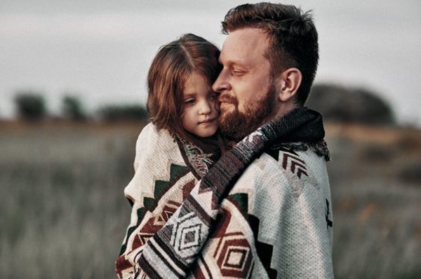 Как отношения с отцом влияют на ваши отношения с мужчинами: 4 важных фактора