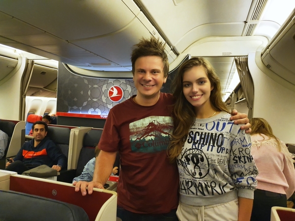 "Путешествия любви не преграда", - Комаров рассказал, как в Китае переживал разлуку с женой