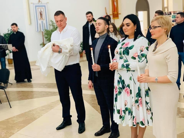 Наталка Карпа с мужем окрестили дочь и впервые показали ее лицо