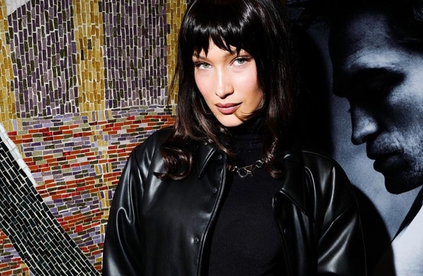 Сонная без макияжа: Супермодель Белла Хадид выставила "натуральное" фото