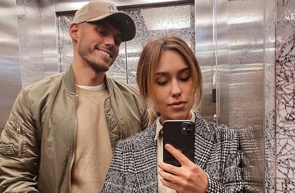 Кадр из фильма: Экс-холостяк с невестой позировали полуобнаженными