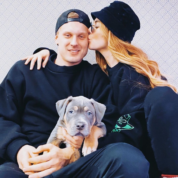 С тобой я ребенок: Седокова поцеловалась на людях с Тиммой и возмутила Сеть