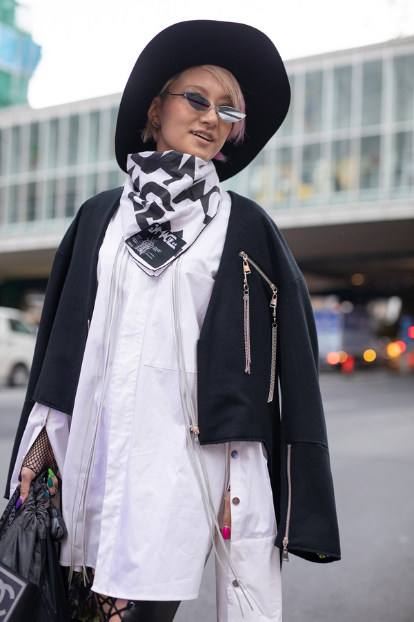 Правильный “оверсайз”: ТОП-5 вещей, которые должны быть на размер больше