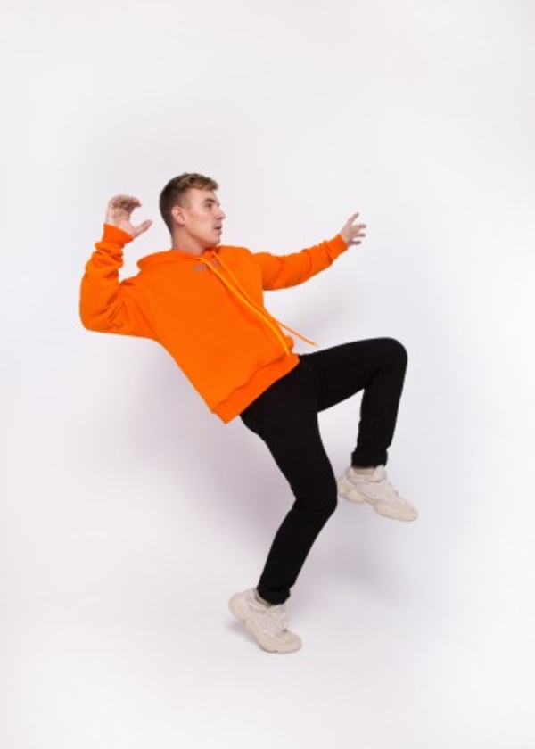 "Снова холостякую": Еще один украинский артист расстался с женой