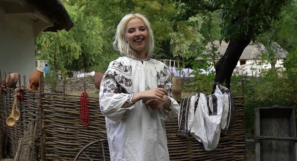 Разбитые лица и горшки: как "пацанки" в Пирогово гуляли (фото)