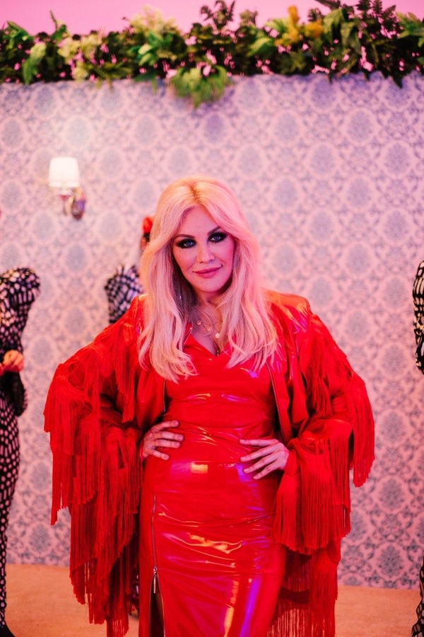 Таисия Повалий презентует новый украиноязычный альбом "Ейфорiя"