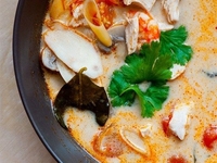 Тайский суп Том ям с морепродуктами в домашних условиях