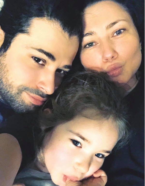 Умилительно: Маленькая дочь Аксельрода поддержала папу на Евровидении - видео