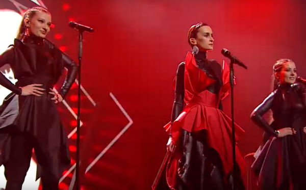 Британский блогер перепел песню GO_A "Соловей" - видео