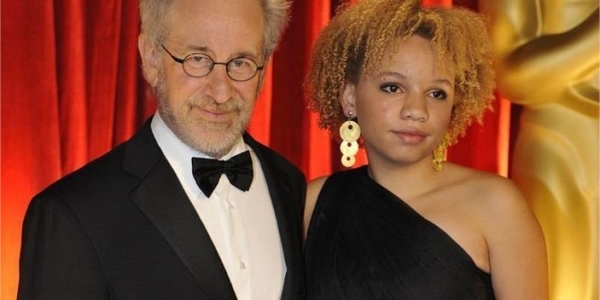 Дочь Стивена Спилберга задержали за домашнее насилие