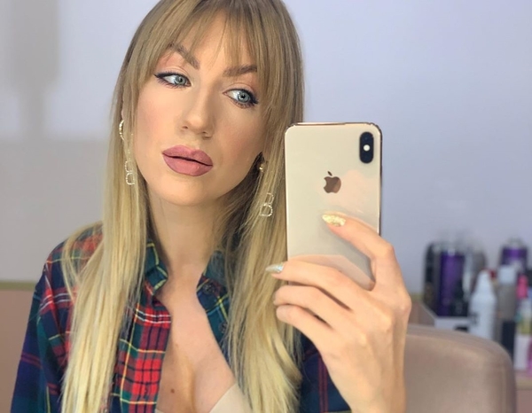 Леся Никитюк показала свою маску в Instagram